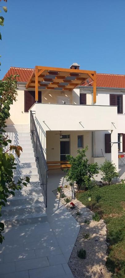 Beach Apartment Vami With Sea View มูร์แตร์ ภายนอก รูปภาพ